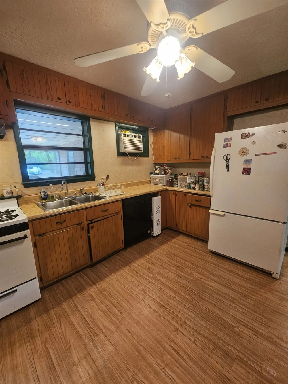 1350 County Road 45400 Paris, TX 75462