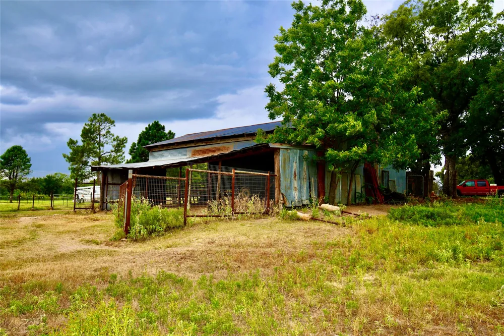 324 County Road 317 Comanche, TX 76442