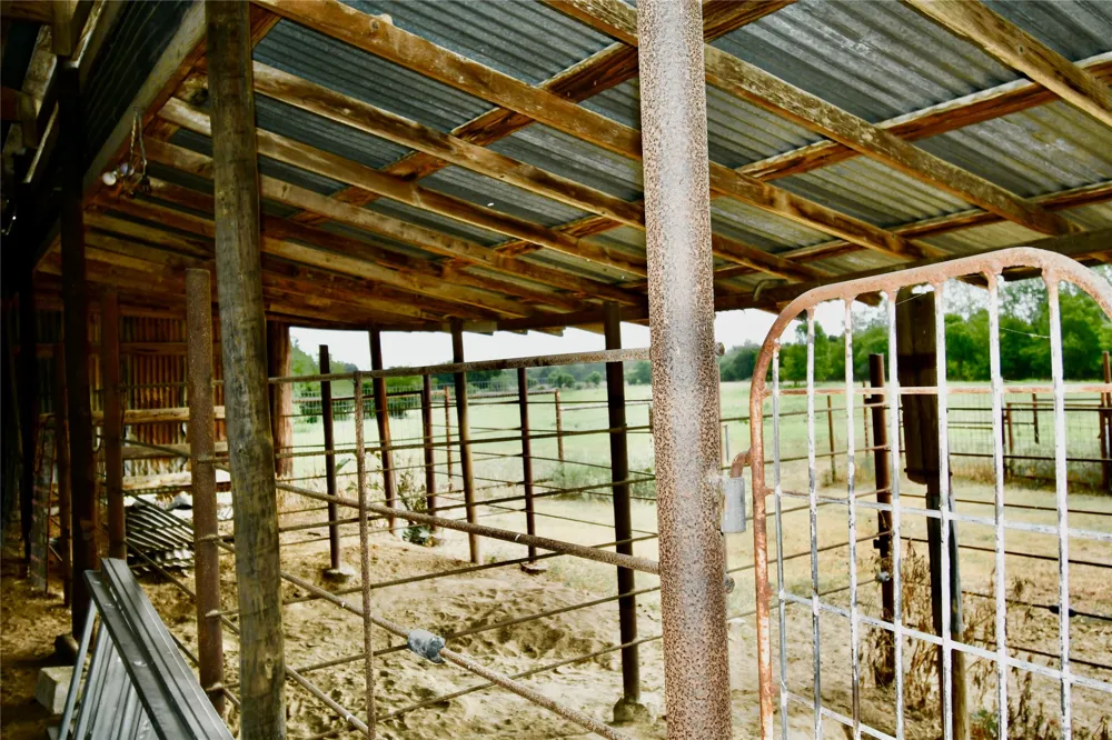 324 County Road 317 Comanche, TX 76442