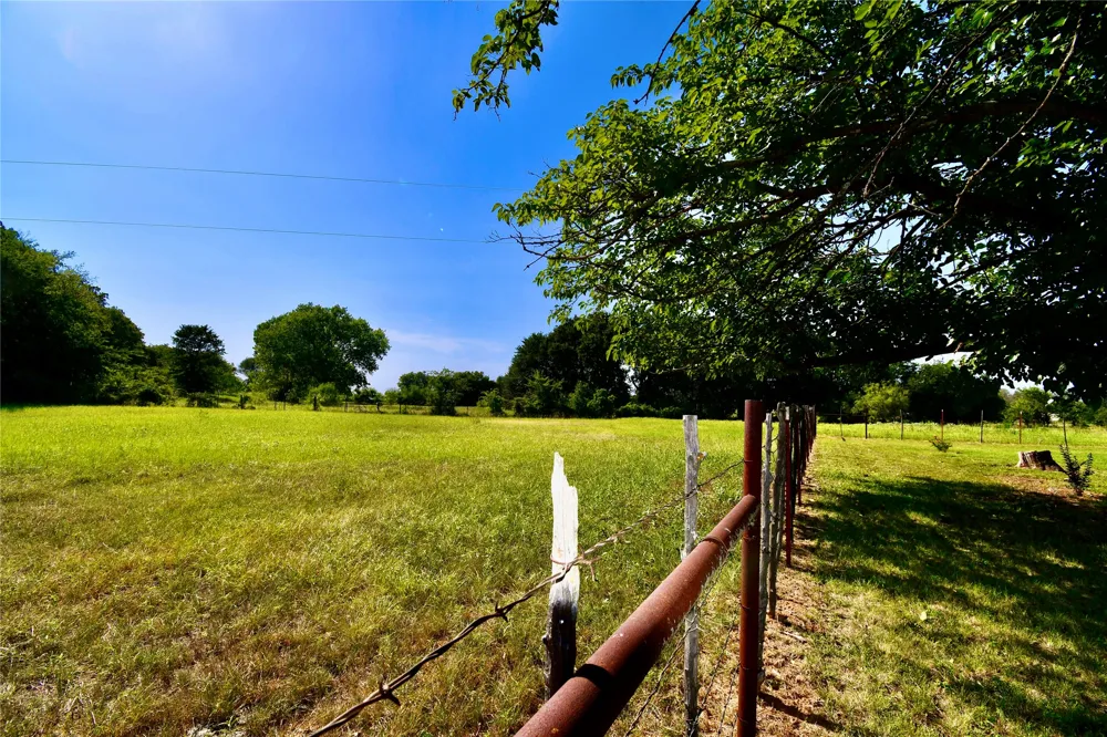 324 County Road 317 Comanche, TX 76442
