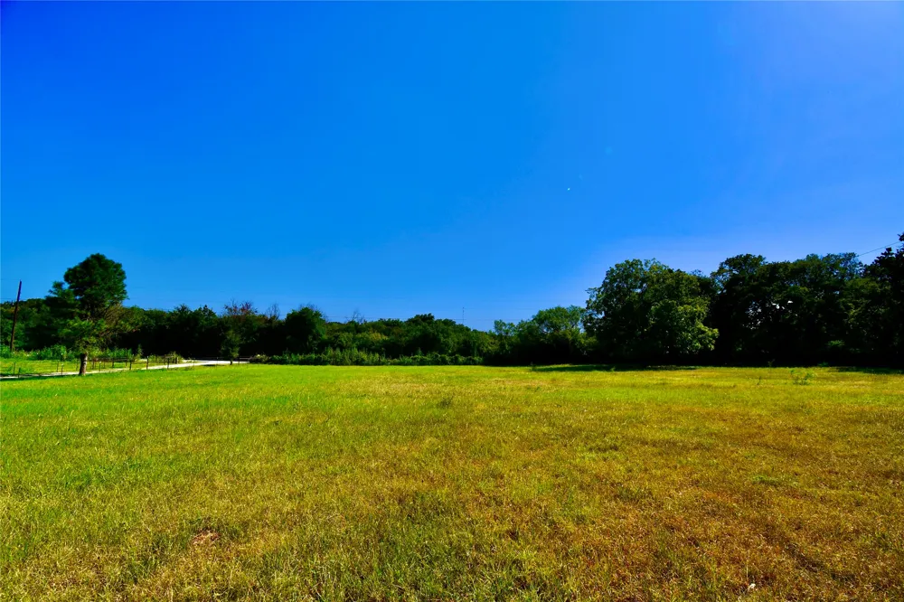 324 County Road 317 Comanche, TX 76442
