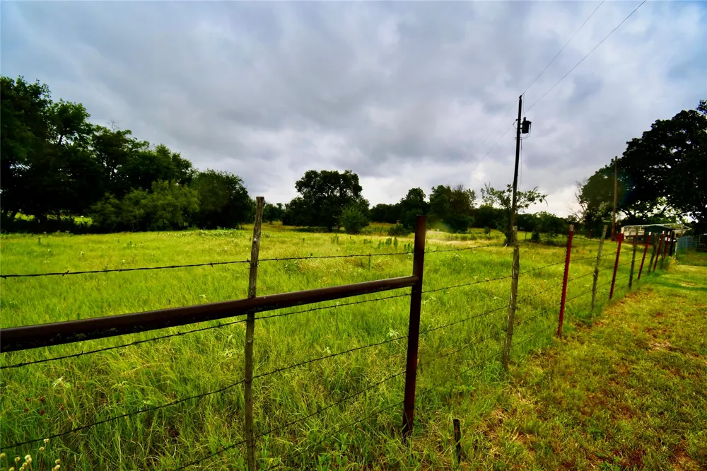 324 County Road 317 Comanche, TX 76442