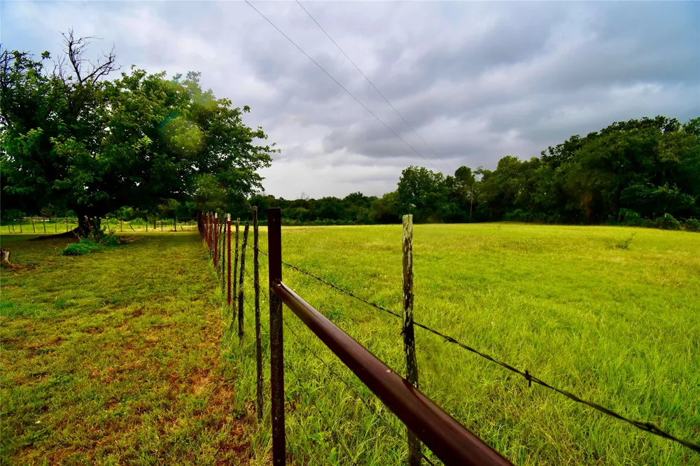 324 County Road 317 Comanche, TX 76442