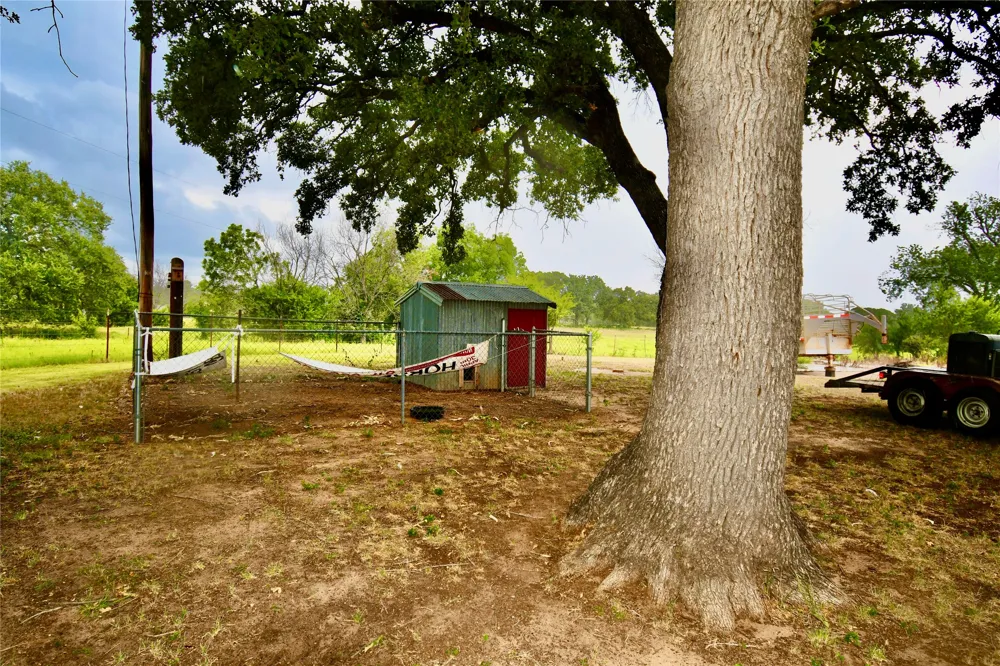 324 County Road 317 Comanche, TX 76442