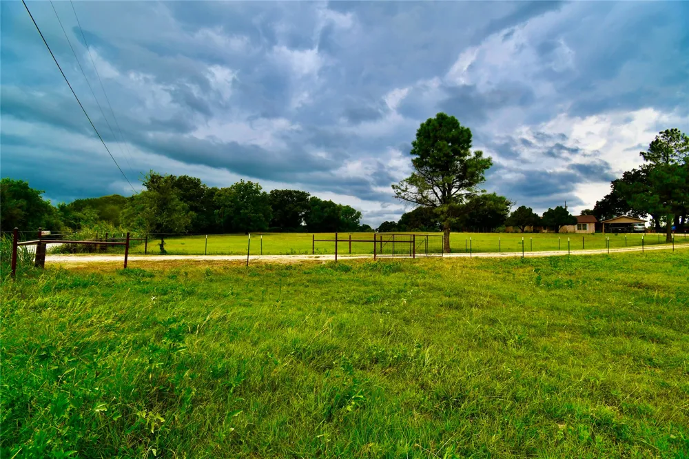 324 County Road 317 Comanche, TX 76442