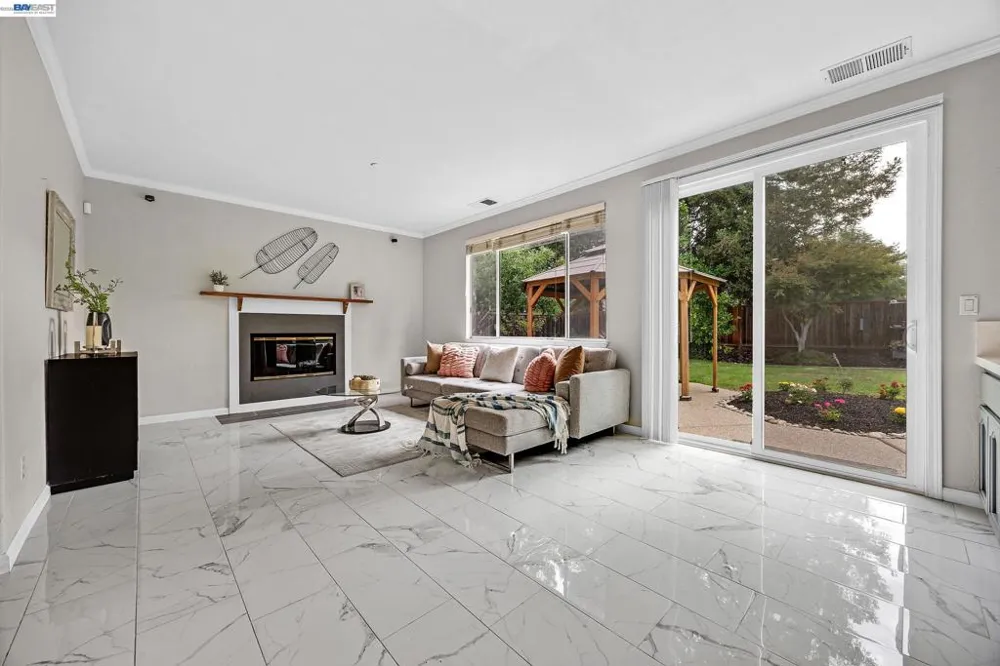 5875 Arlene Way Livermore, CA 94550