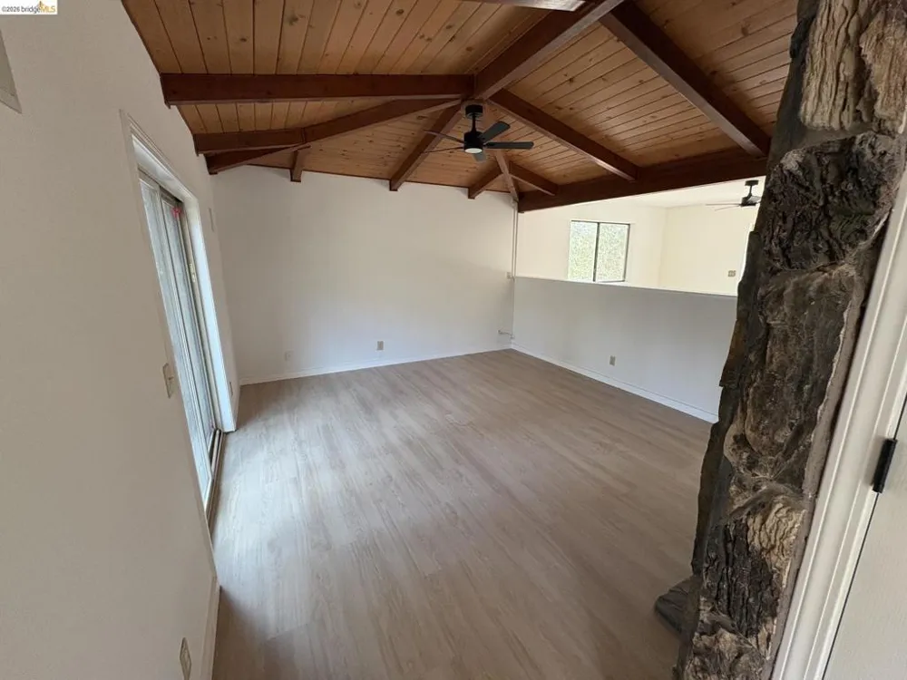 20059 Pleasant View Dr Groveland, CA 95321