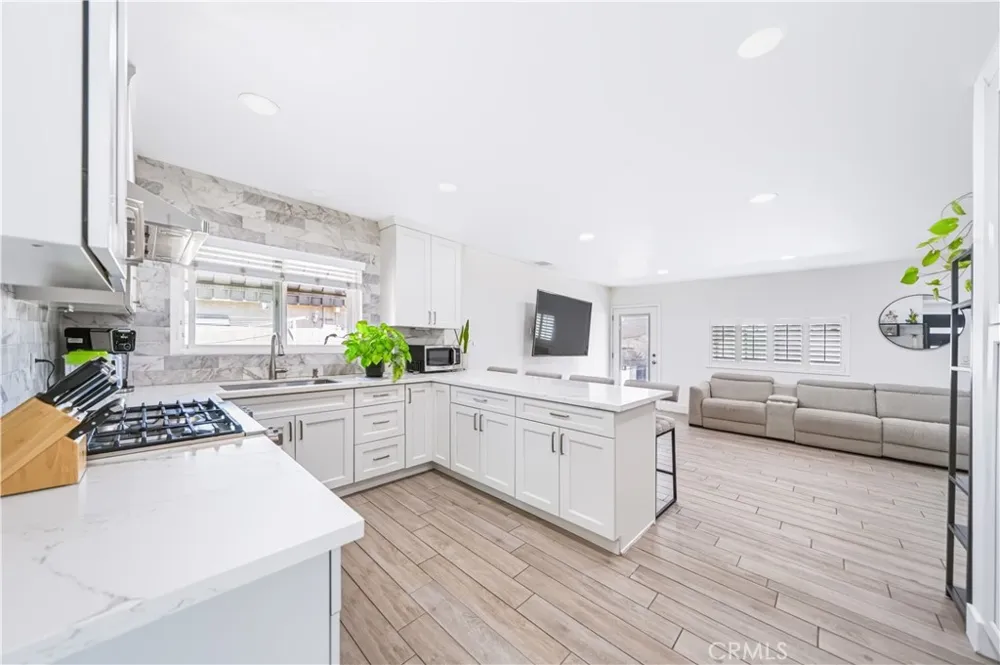 533 E Covina Covina, CA 91722