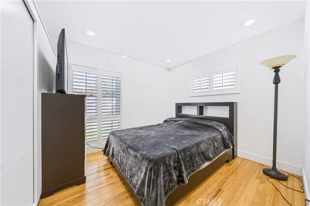 533 E Covina Covina, CA 91722