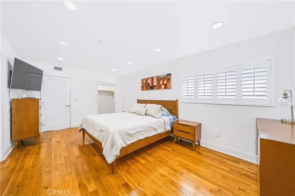 533 E Covina Covina, CA 91722