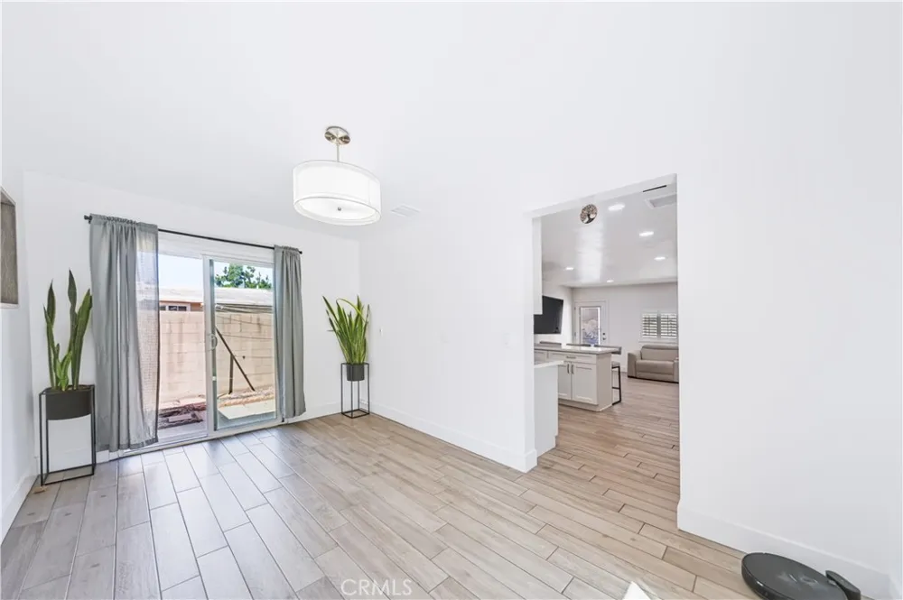 533 E Covina Covina, CA 91722