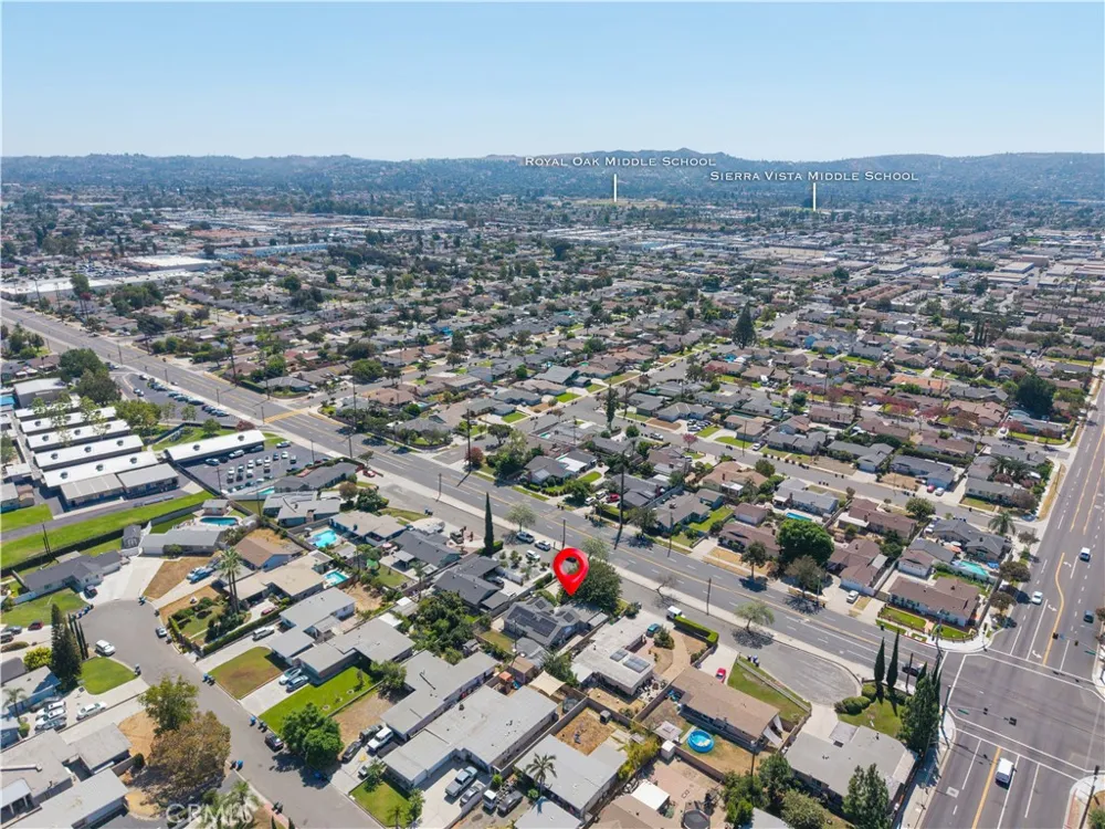 533 E Covina Covina, CA 91722