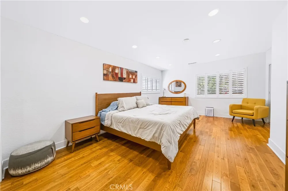 533 E Covina Covina, CA 91722