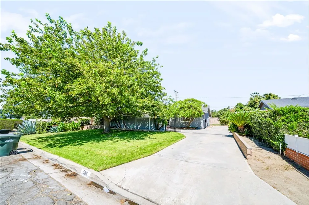 533 E Covina Covina, CA 91722