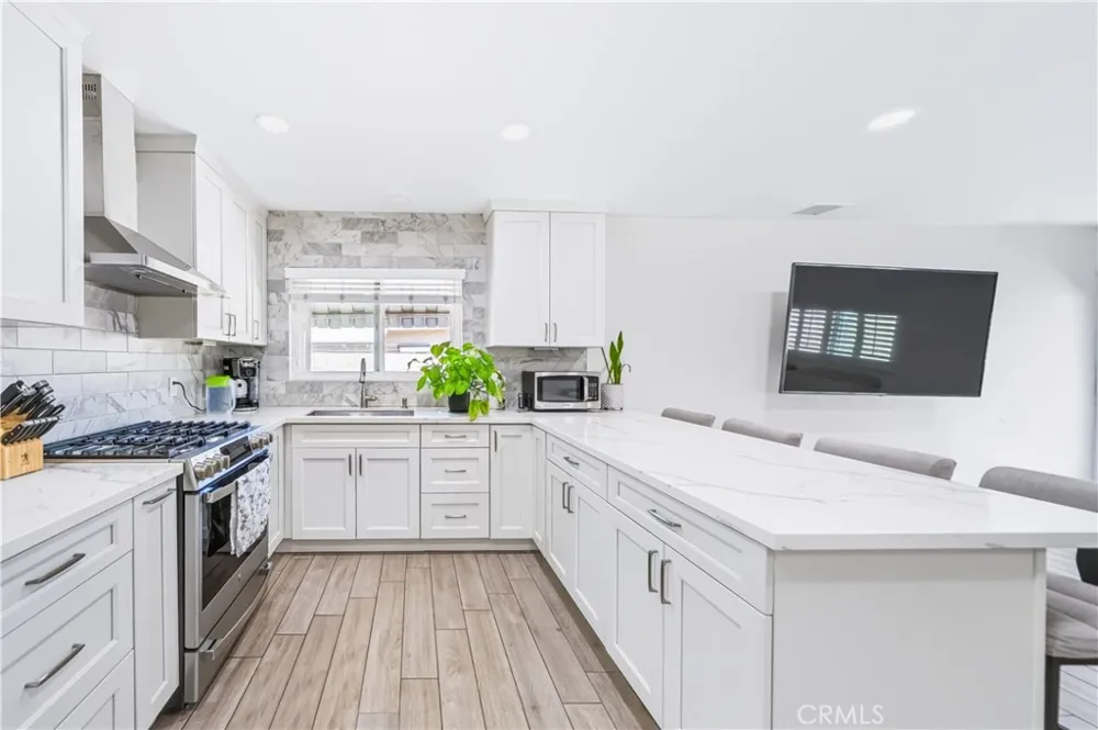 533 E Covina Covina, CA 91722