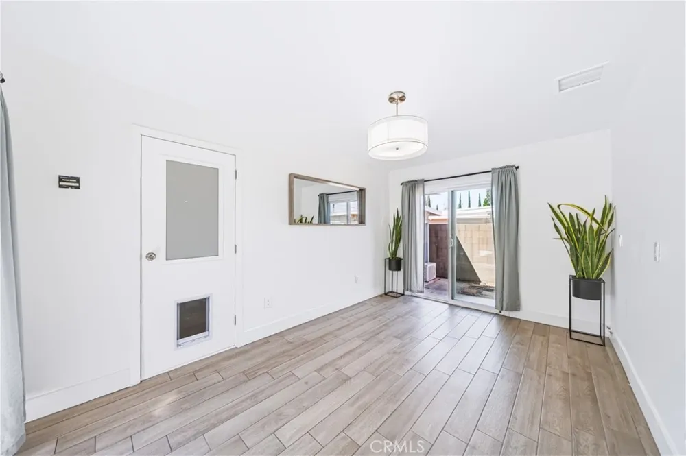 533 E Covina Covina, CA 91722