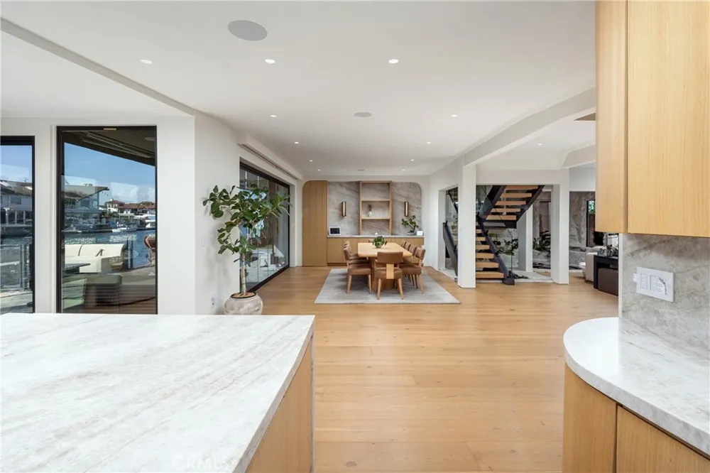 16511 Carousel Huntington Beach, CA 92649