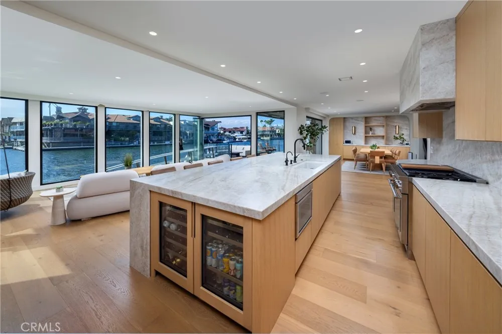 16511 Carousel Huntington Beach, CA 92649