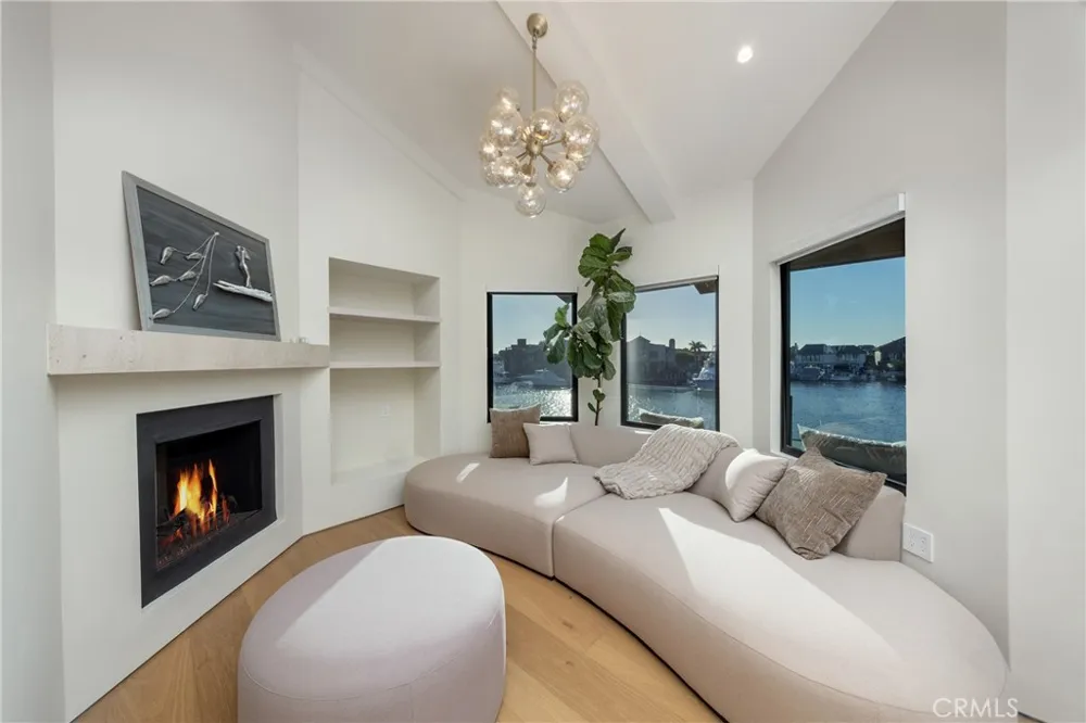 16511 Carousel Huntington Beach, CA 92649