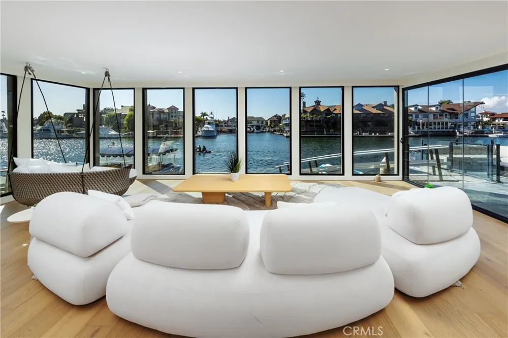 16511 Carousel Huntington Beach, CA 92649