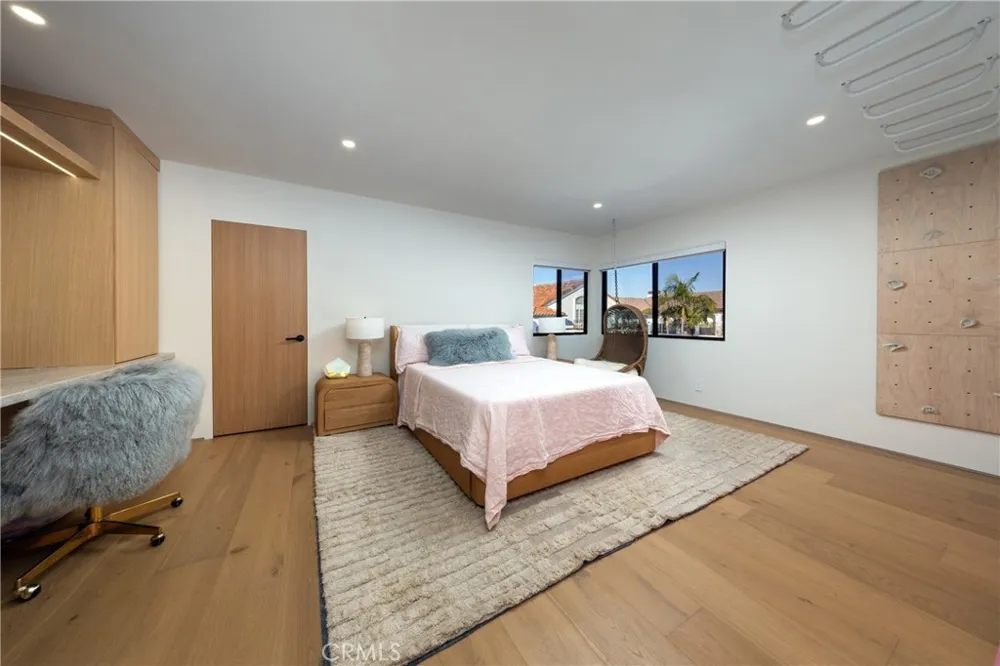 16511 Carousel Huntington Beach, CA 92649