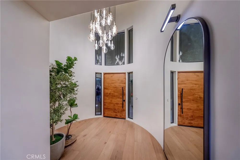 16511 Carousel Huntington Beach, CA 92649