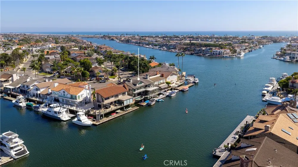 16511 Carousel Huntington Beach, CA 92649