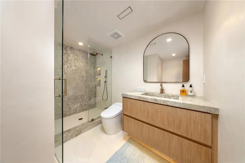 16511 Carousel Huntington Beach, CA 92649