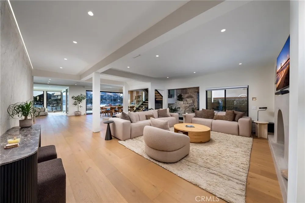 16511 Carousel Huntington Beach, CA 92649