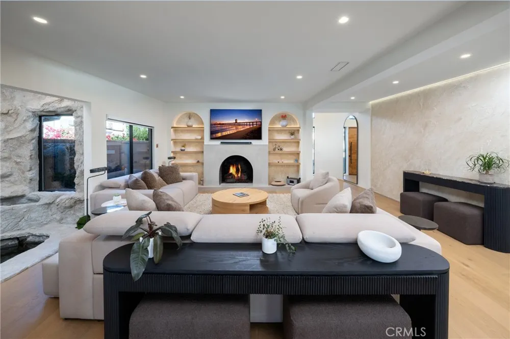 16511 Carousel Huntington Beach, CA 92649