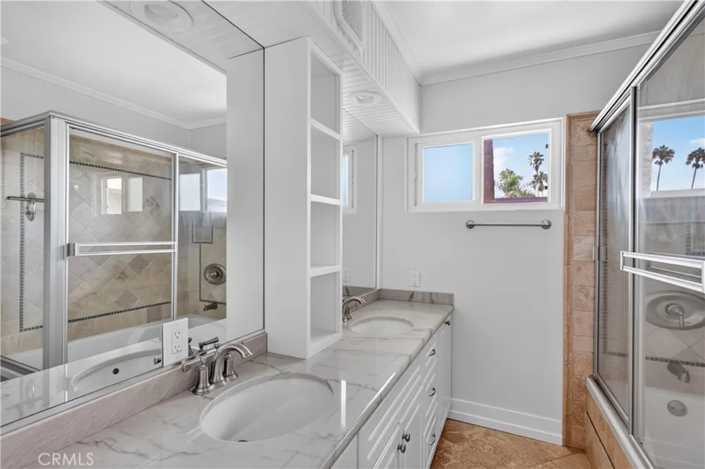 1570 Via Capri #9 Laguna Beach, CA 92651