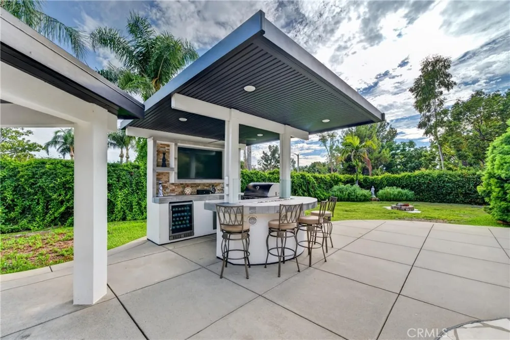 10302 Carrari Rancho Cucamonga, CA 91737