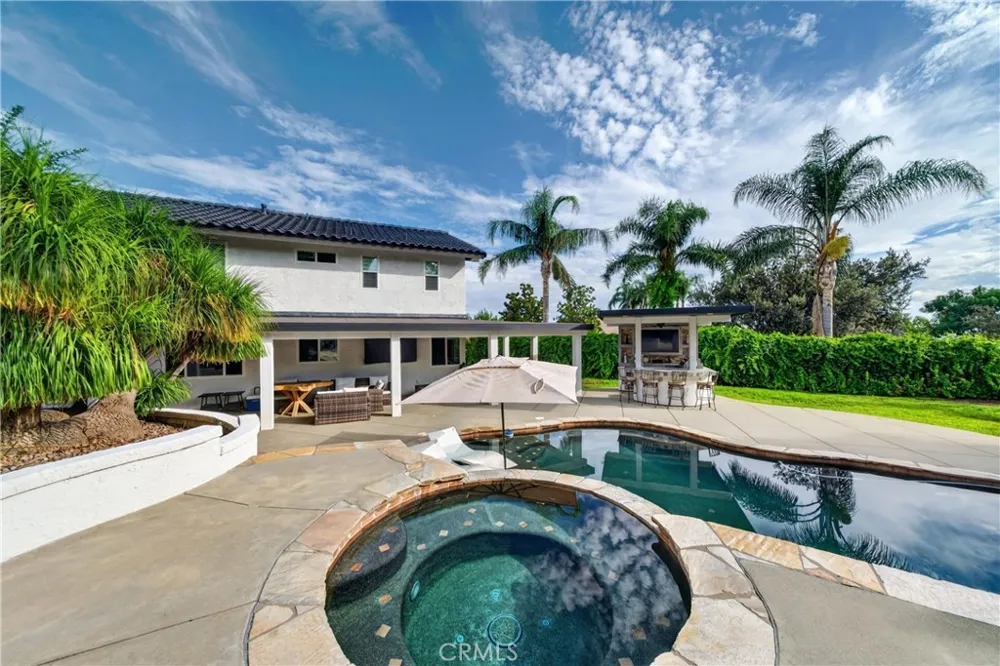 10302 Carrari Rancho Cucamonga, CA 91737