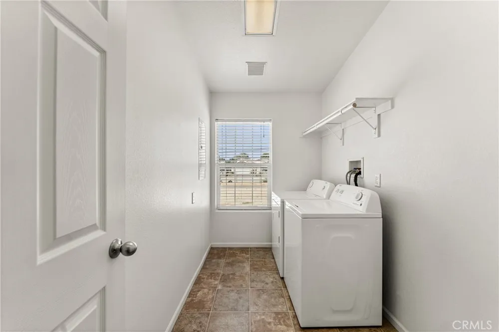 3236 E Avenue H2 Lancaster, CA 93535