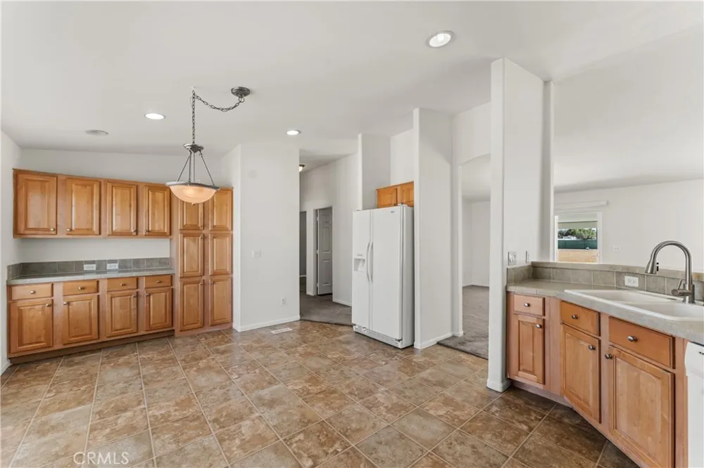 3236 E Avenue H2 Lancaster, CA 93535