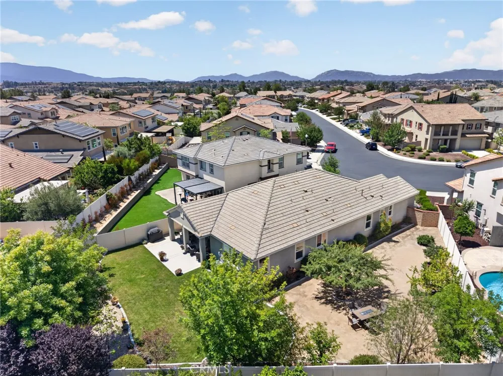 31280 Whistling Acres Temecula, CA 92591
