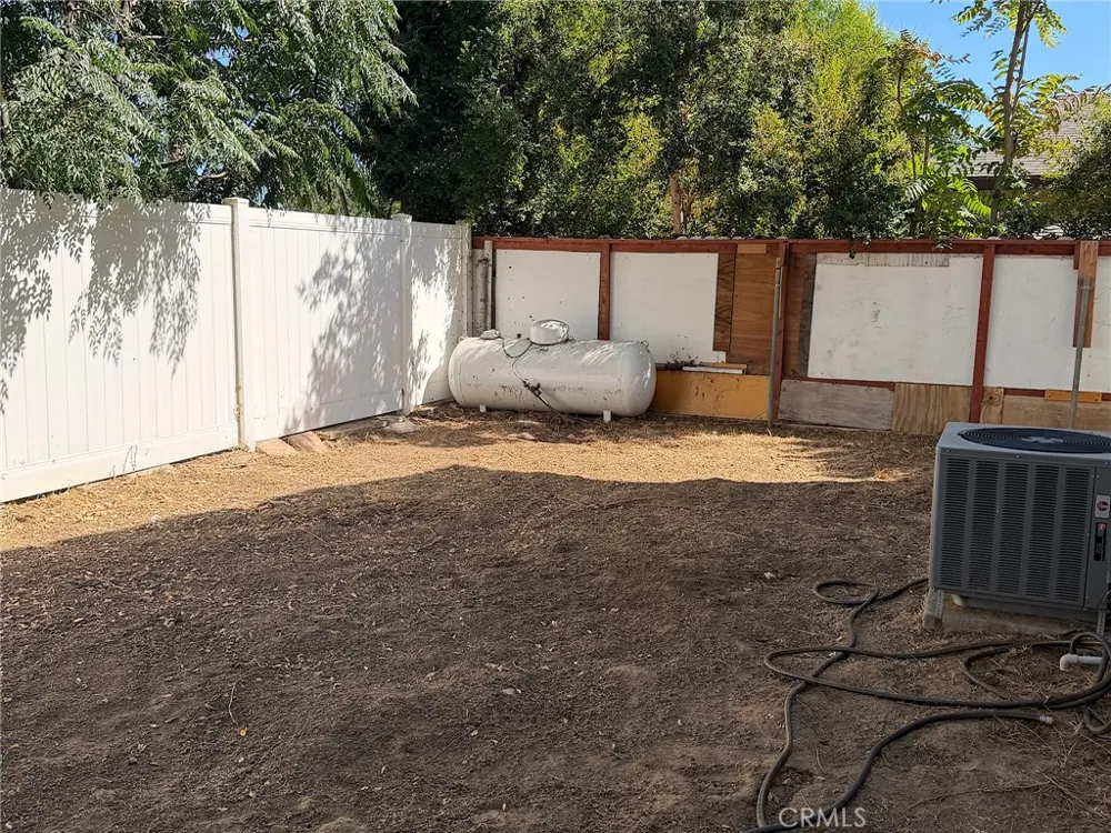 9326 Rowell Chatsworth, CA 91311