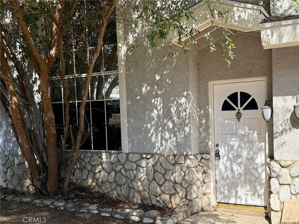9326 Rowell Chatsworth, CA 91311