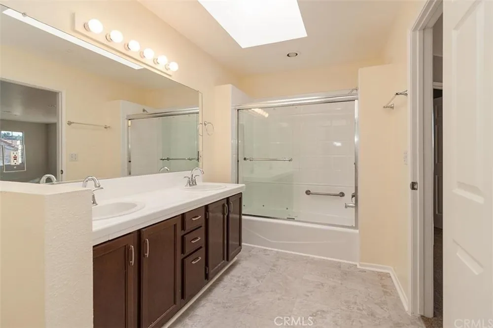 9326 Rowell Chatsworth, CA 91311