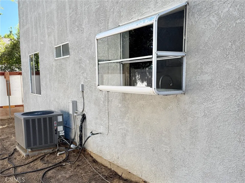 9326 Rowell Chatsworth, CA 91311