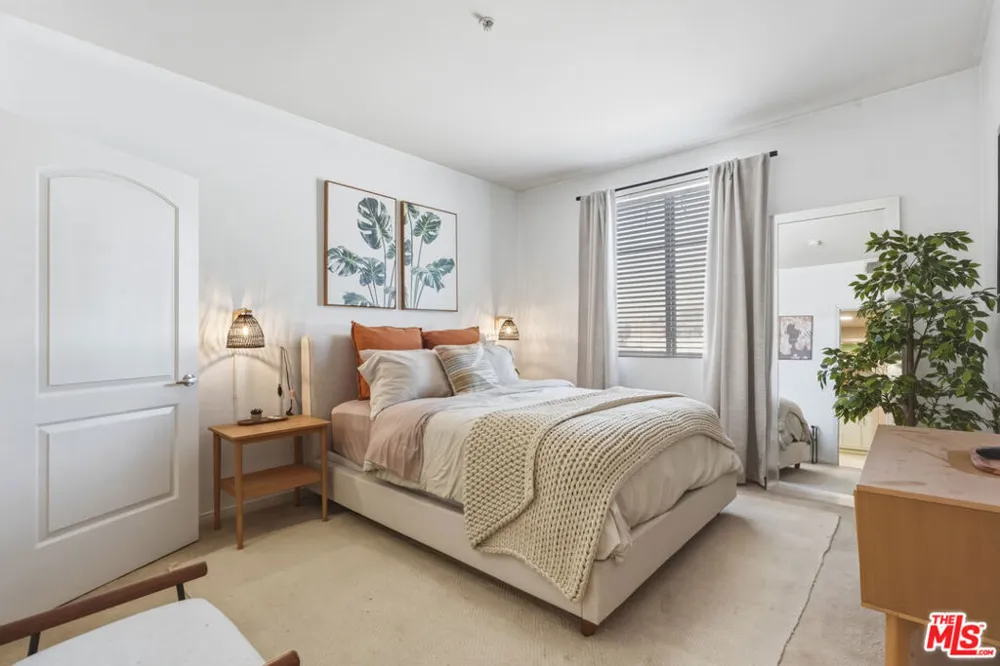 360 W Avenue 26 #234 Los Angeles, CA 90031