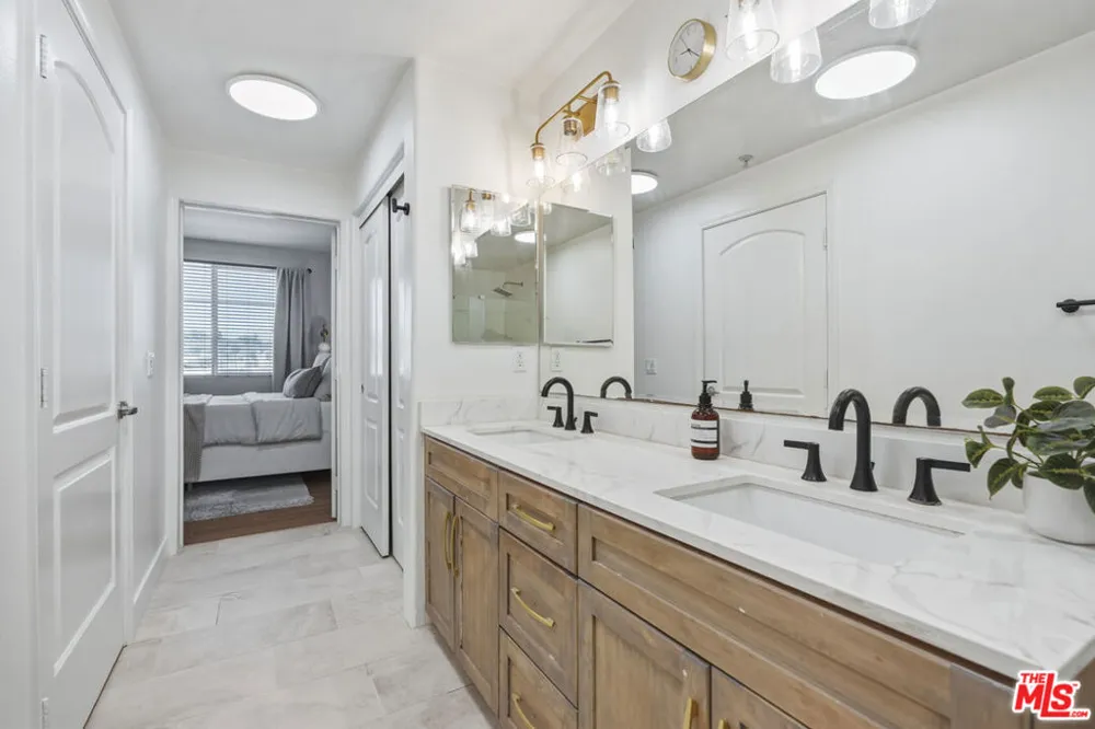 360 W Avenue 26 #234 Los Angeles, CA 90031