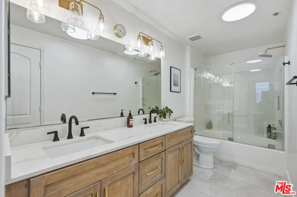 360 W Avenue 26 #234 Los Angeles, CA 90031