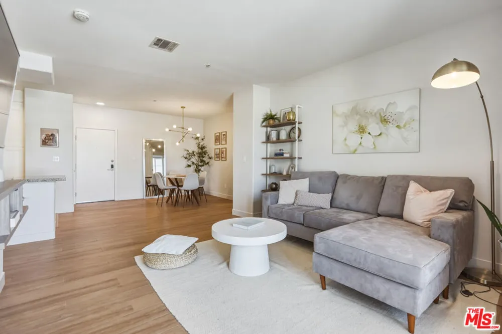 360 W Avenue 26 #234 Los Angeles, CA 90031