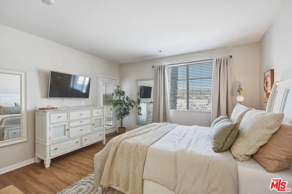 360 W Avenue 26 #234 Los Angeles, CA 90031