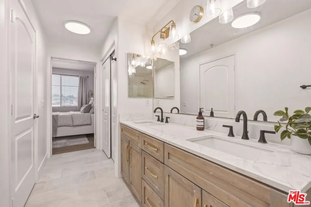 360 W Avenue 26 #234 Los Angeles, CA 90031