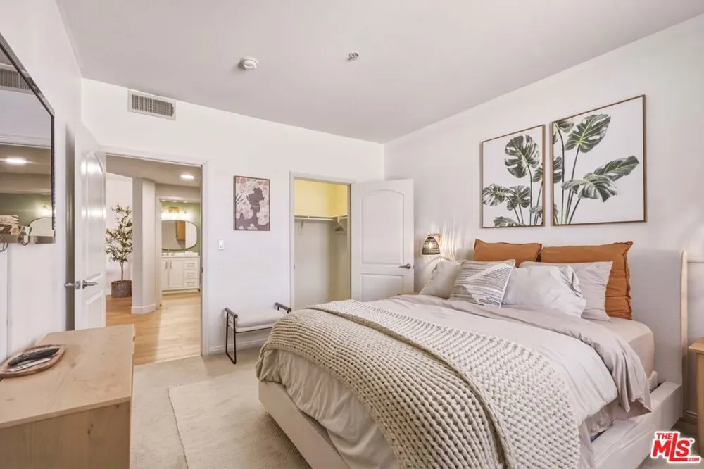 360 W Avenue 26 #234 Los Angeles, CA 90031