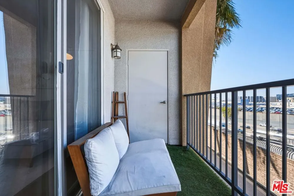 360 W Avenue 26 #234 Los Angeles, CA 90031