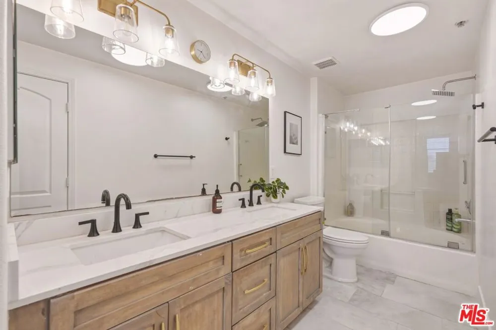 360 W Avenue 26 #234 Los Angeles, CA 90031