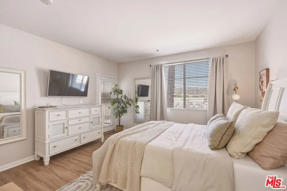 360 W Avenue 26 #234 Los Angeles, CA 90031